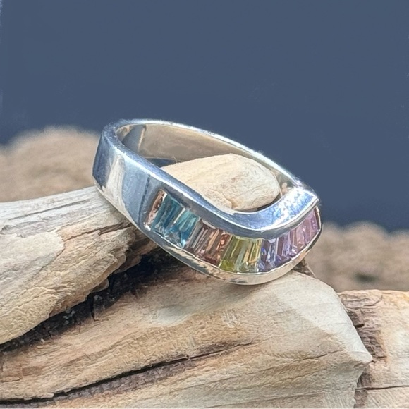 Sterling Silver multi color, flat band with front asymmetrical wave - Picture 3 of 6